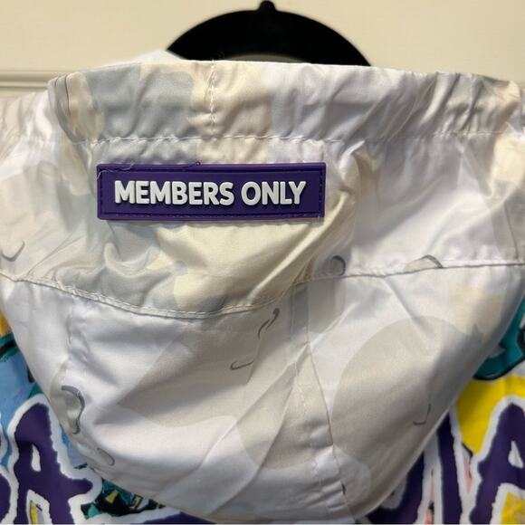 Members Only Jean-Michel Basquiat Light Weight Pullover Jacket Size Medium NWT - Picture 7 of 10